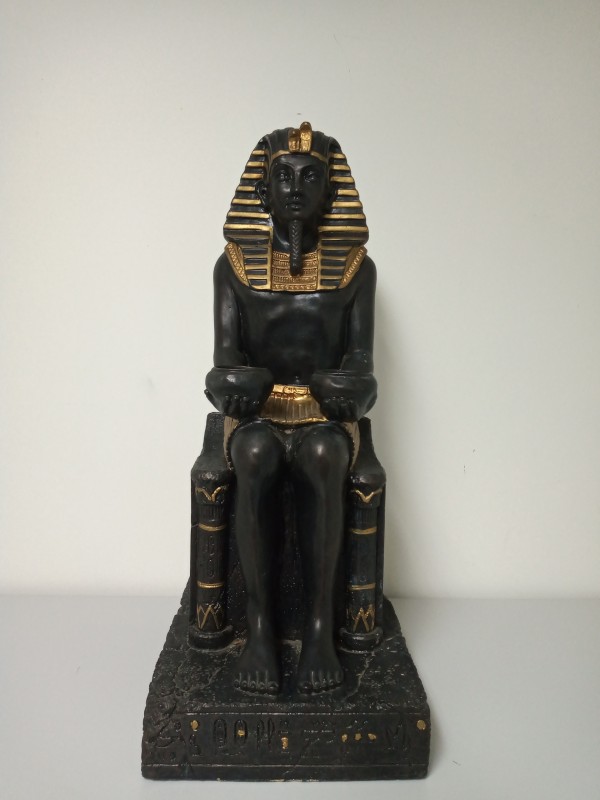 standbeeld van Egyptische kunst Koning